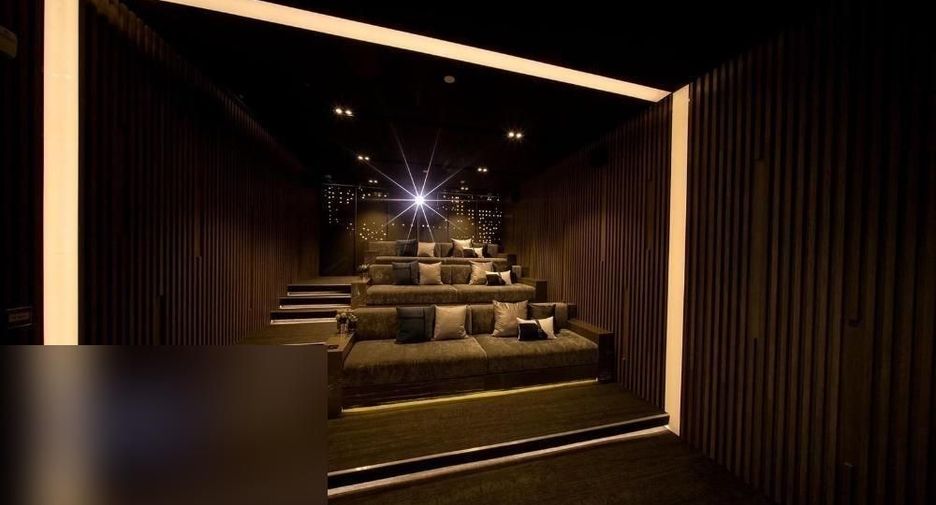 For rent 2 bedrooms condo in Ratchathewi, Bangkok