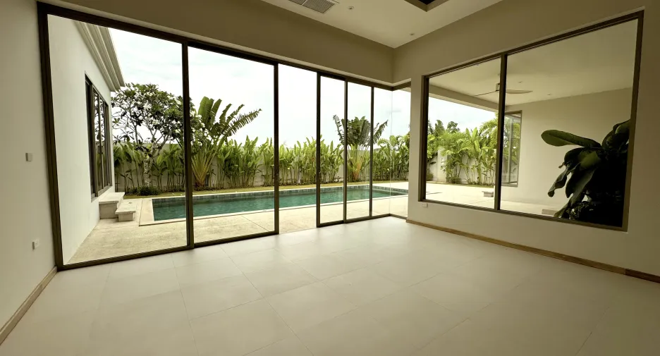 For sale 4 bedrooms villa in Thalang, Phuket