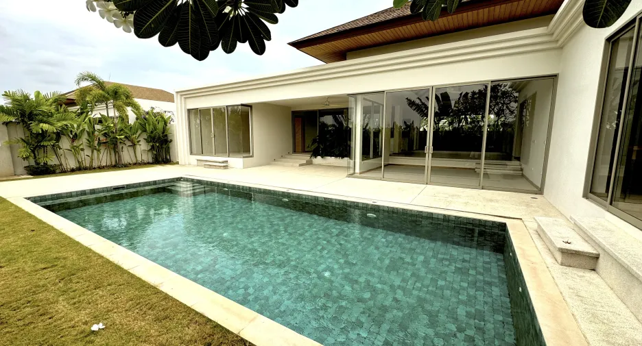 For sale 4 bedrooms villa in Thalang, Phuket