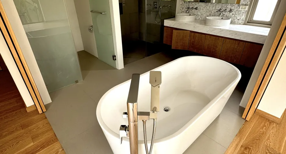 For sale 4 bedrooms villa in Thalang, Phuket