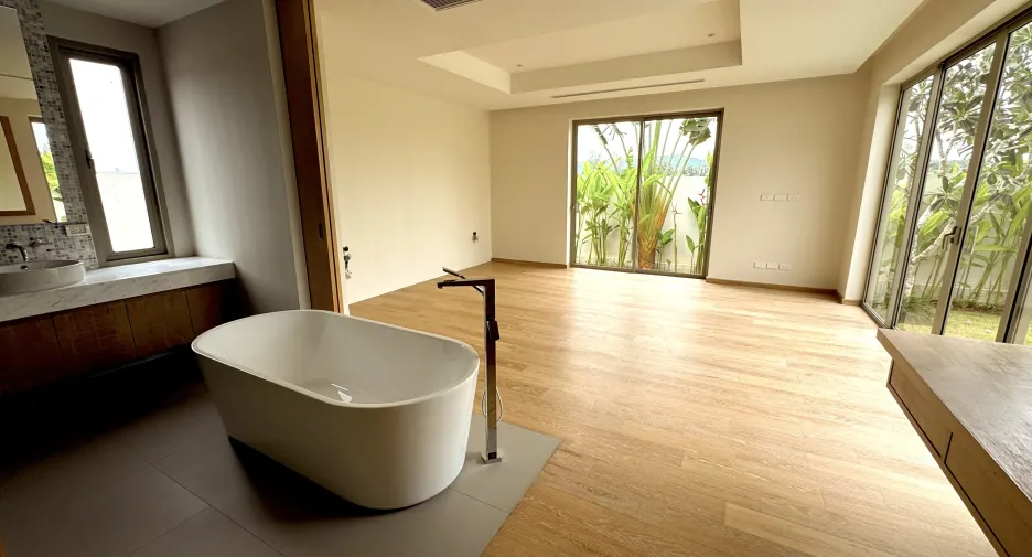 For sale 4 bedrooms villa in Thalang, Phuket