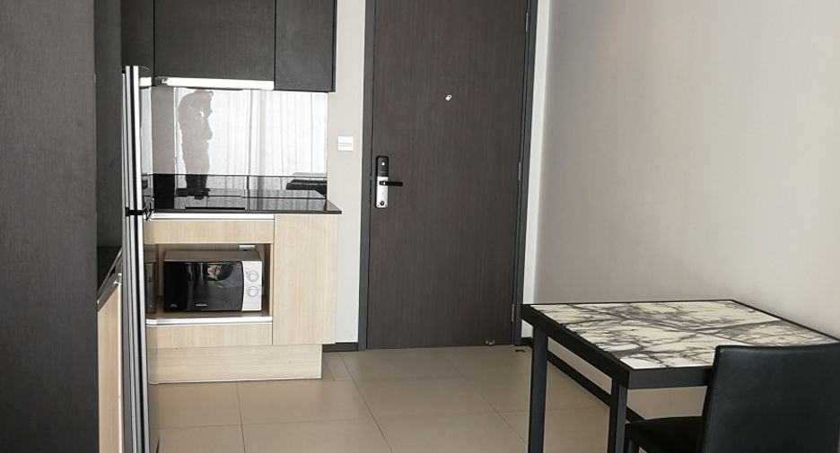 Condo en venta de 1 habitaciones en Khlong Toei, Bangkok
