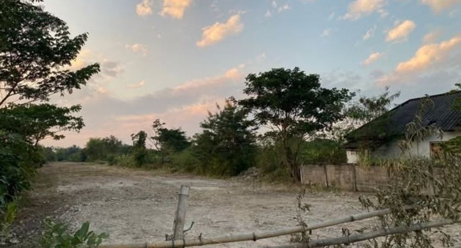 Продажа Участок в Mueang Lamphun, Лампхун