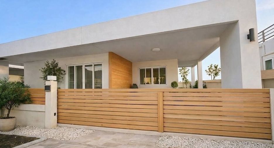 For sale 3 bedrooms house in Mueang Chiang Mai, Chiang Mai
