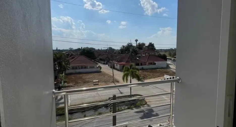 Büro zum Kauf mit 3 Zimmer in Mueang Lamphun, Lamphun