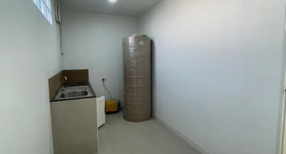 Büro zum Kauf mit 3 Zimmer in Mueang Lamphun, Lamphun