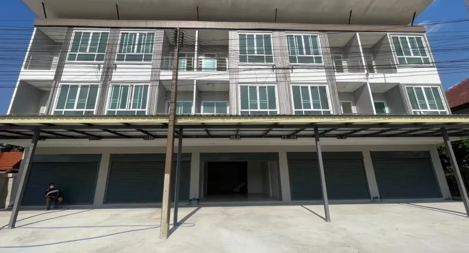 Büro zum Kauf mit 3 Zimmer in Mueang Lamphun, Lamphun