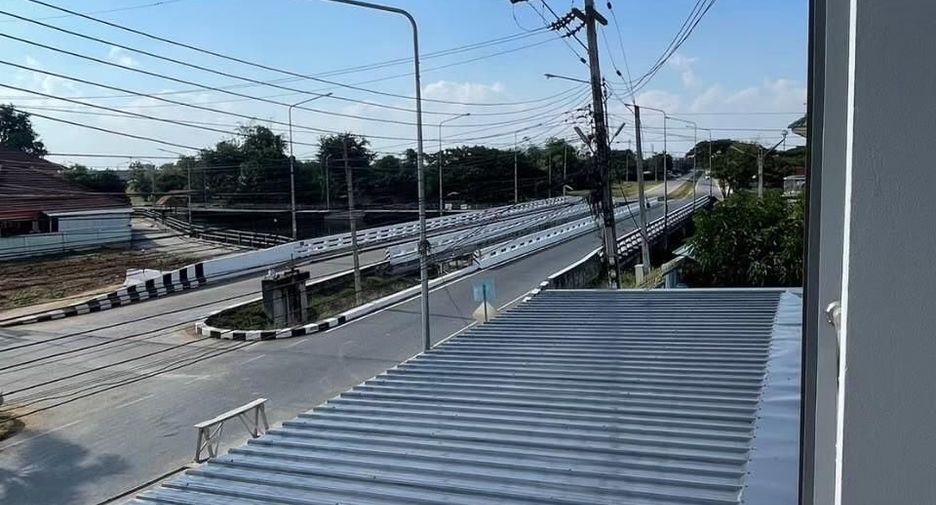 出售 3 卧室 办公室 在 Mueang Lamphun, Lamphun