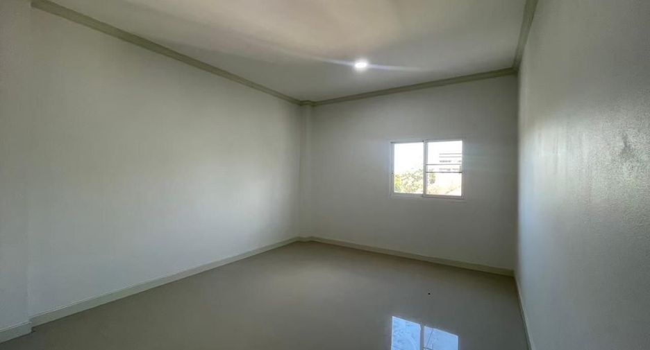 Büro zum Kauf mit 3 Zimmer in Mueang Lamphun, Lamphun