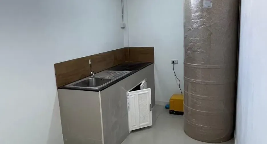 Büro zum Kauf mit 3 Zimmer in Mueang Lamphun, Lamphun