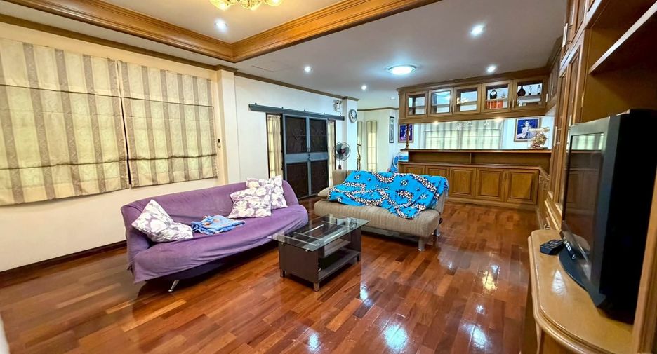 À vendre 4 chambres maison à San Sai, Chiang Mai