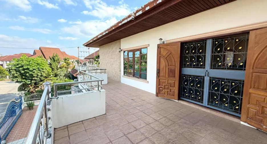 À vendre 4 chambres maison à San Sai, Chiang Mai