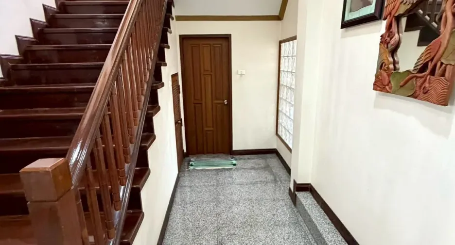 À vendre 4 chambres maison à San Sai, Chiang Mai