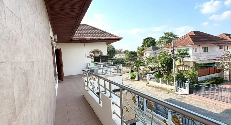 À vendre 4 chambres maison à San Sai, Chiang Mai