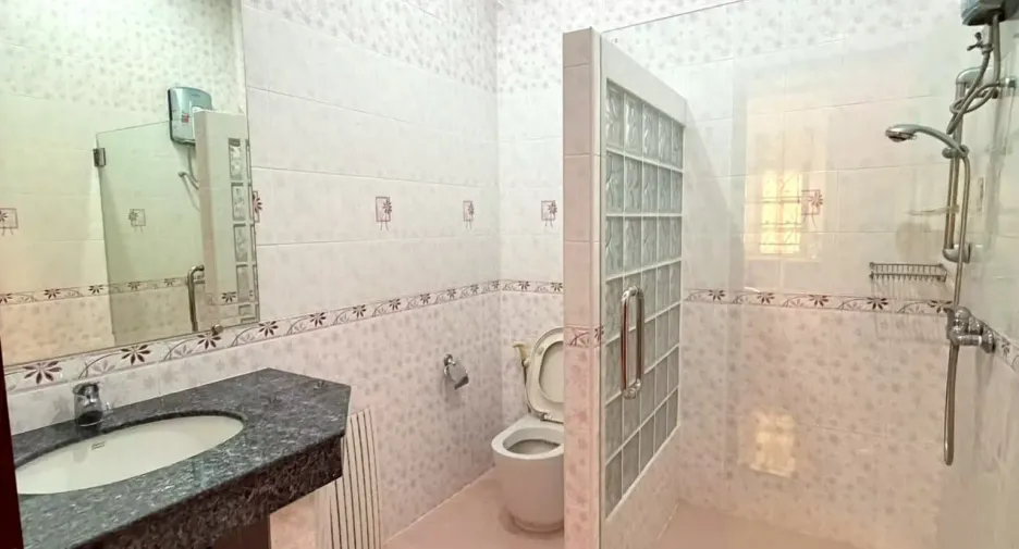 À vendre 4 chambres maison à San Sai, Chiang Mai