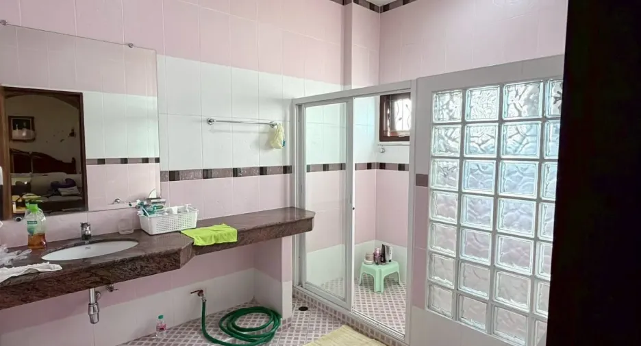 À vendre 4 chambres maison à San Sai, Chiang Mai