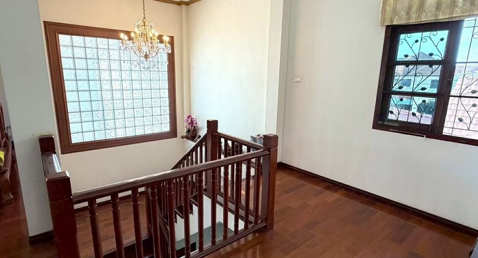 À vendre 4 chambres maison à San Sai, Chiang Mai