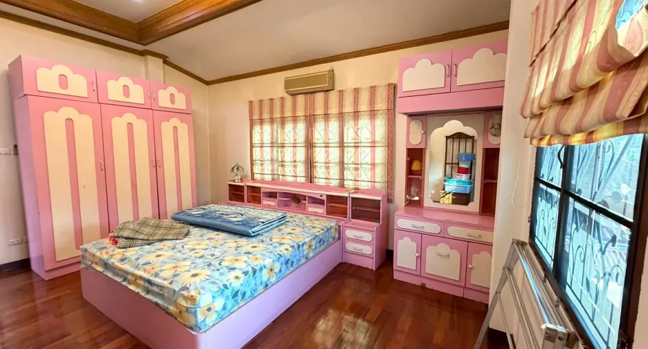 À vendre 4 chambres maison à San Sai, Chiang Mai