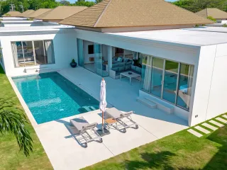 For sale 4 bedrooms villa in Thalang, Phuket
