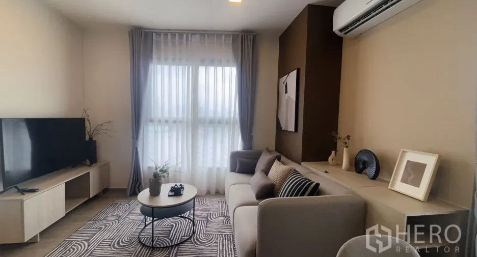 For rent 2 bedrooms condo in Watthana, Bangkok