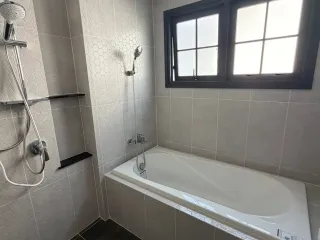 出租 4 卧室 独立屋 在 Bang Phli, Samut Prakan