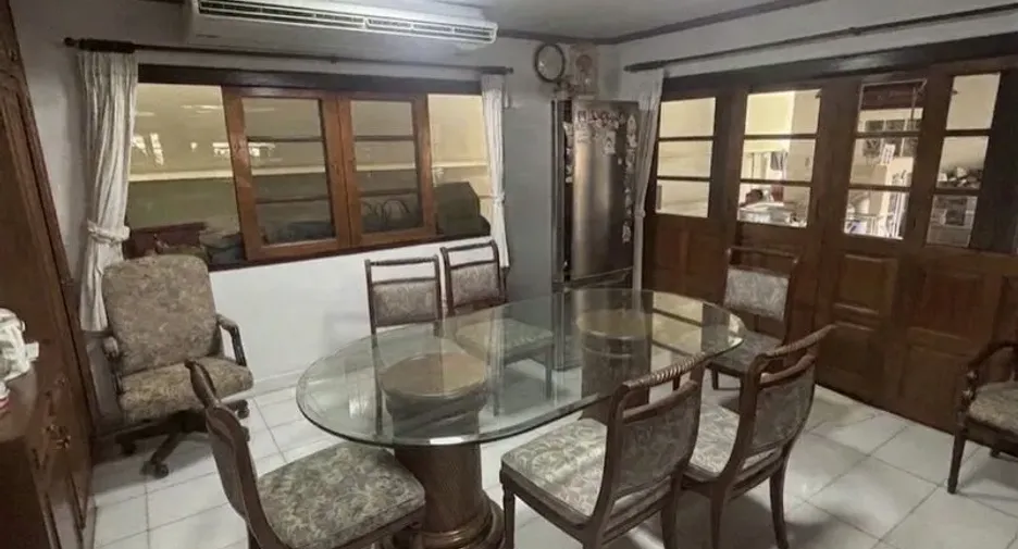 For sale 4 bedrooms house in Suan Luang, Bangkok