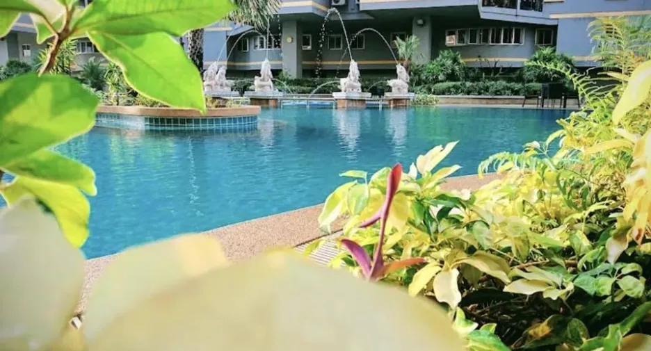 For rent 2 bedrooms condo in Yan Nawa, Bangkok