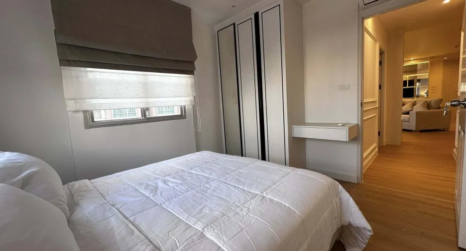 For rent 2 bedrooms condo in Yan Nawa, Bangkok