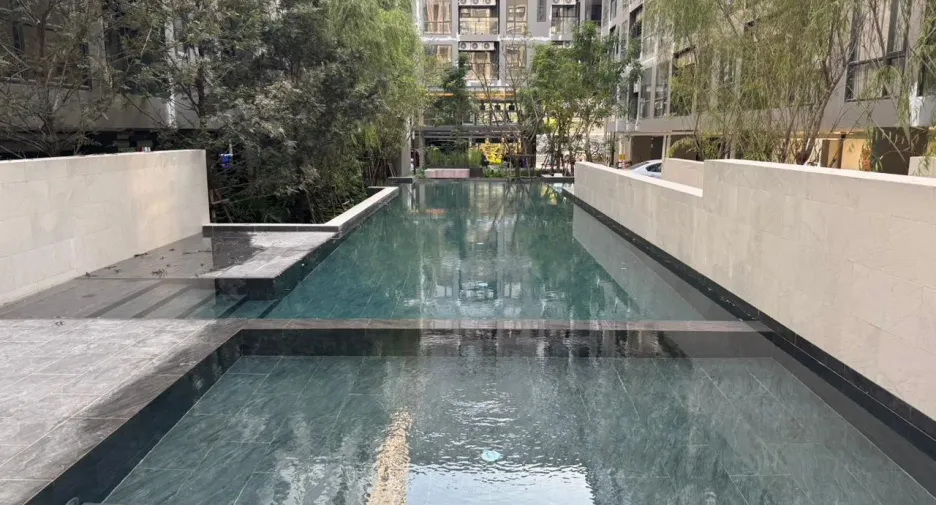 For rent 1 bed condo in Phra Khanong, Bangkok