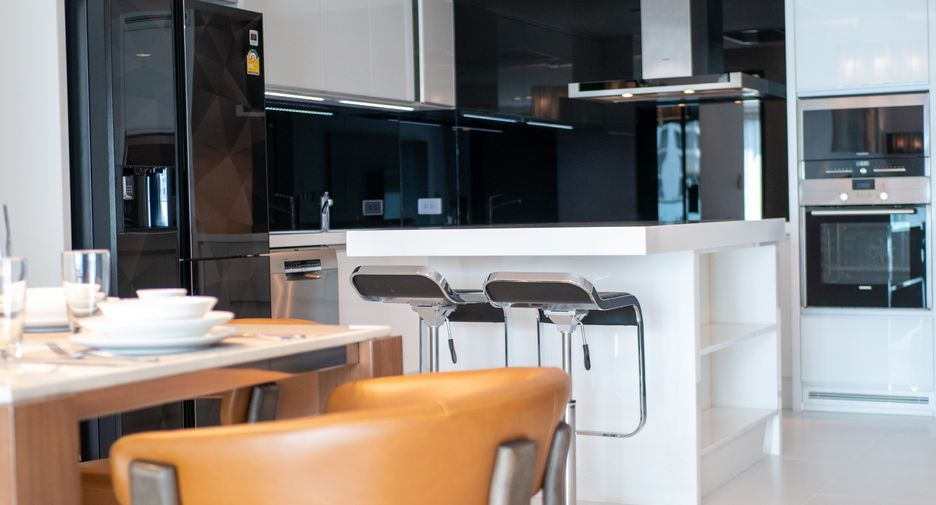 Wohnung zur Miete mit 3 Zimmer in Watthana, Bangkok