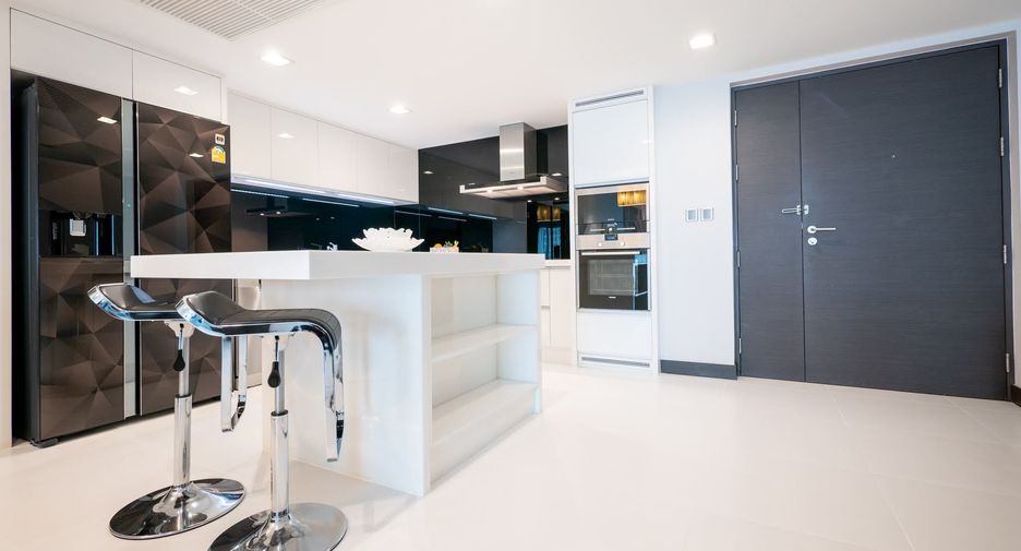 Wohnung zur Miete mit 3 Zimmer in Watthana, Bangkok