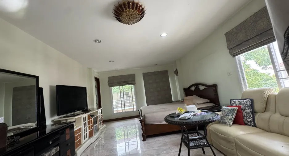For sale and for rent 5 bedrooms house in Bang Bon, Bangkok