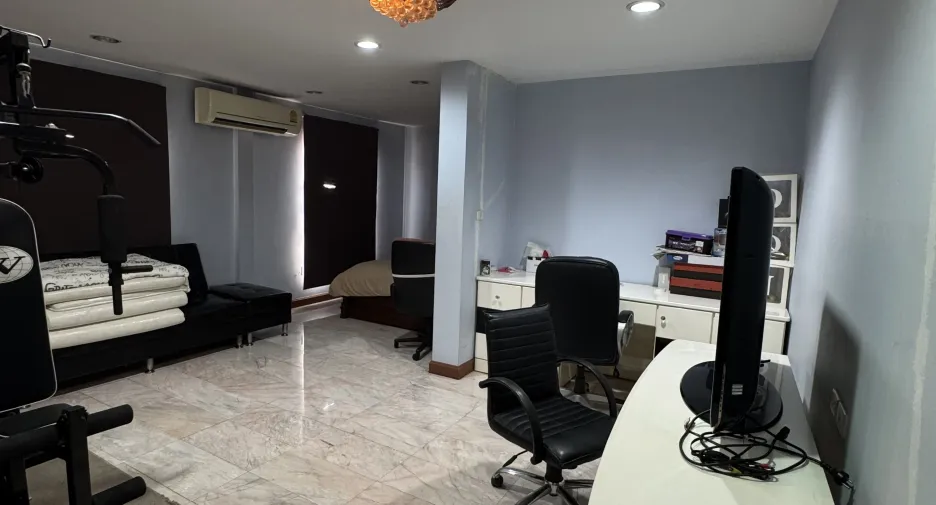 For sale and for rent 5 bedrooms house in Bang Bon, Bangkok