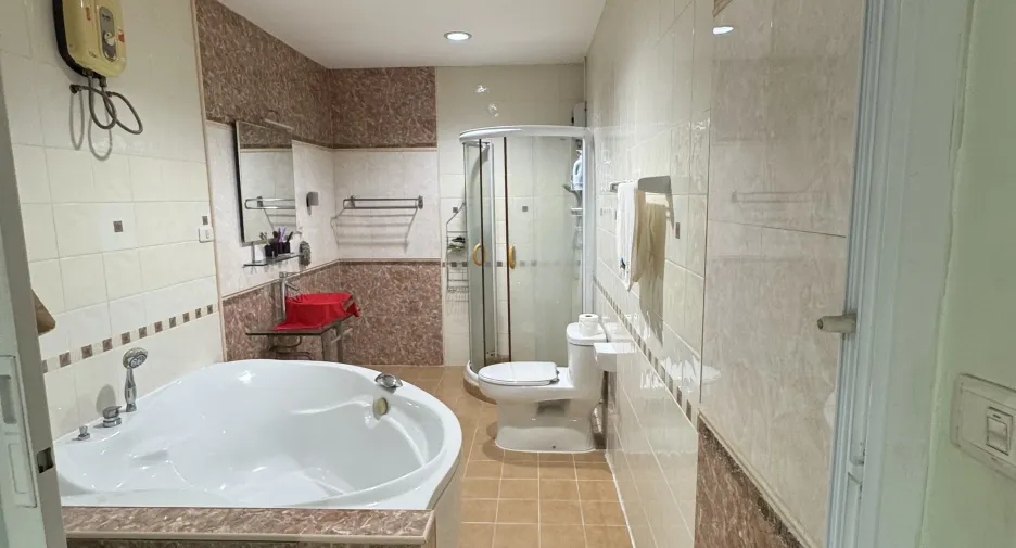 For sale and for rent 5 bedrooms house in Bang Bon, Bangkok