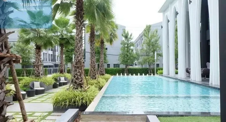 Casa adosada en alquiler de 3 habitaciones en Saphan Sung, Bangkok