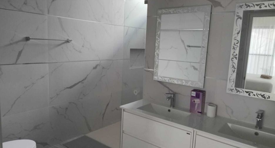 Villa en venta de 4 habitaciones en Mueang Phuket, Phuket
