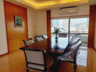 À louer 3 chambres appartement à Sathon, Bangkok