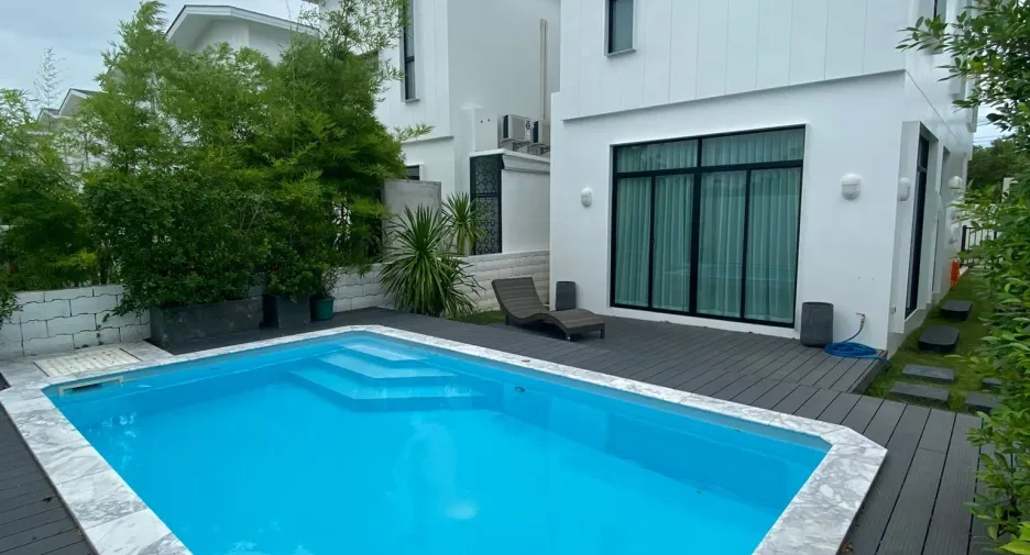 For rent 3 bedrooms villa in Mueang Phuket, Phuket