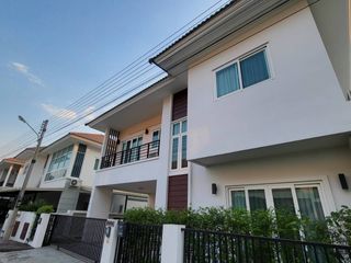 For sale 3 bedrooms house in San Kamphaeng, Chiang Mai
