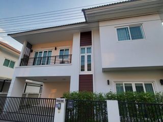 For sale 3 bedrooms house in San Kamphaeng, Chiang Mai