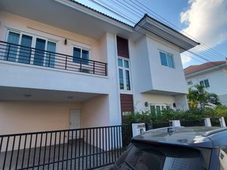 For sale 3 bedrooms house in San Kamphaeng, Chiang Mai