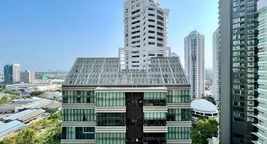 Wohnung zur Miete mit 2 Zimmer in Khlong Toei, Bangkok