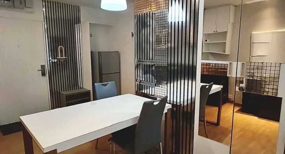For rent 2 bedrooms condo in Phra Khanong, Bangkok