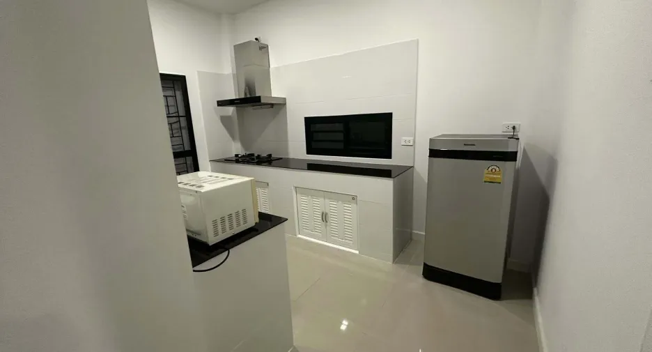 For rent 3 bedrooms house in Saraphi, Chiang Mai