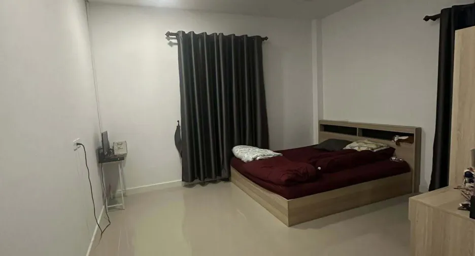 For rent 3 bedrooms house in Saraphi, Chiang Mai