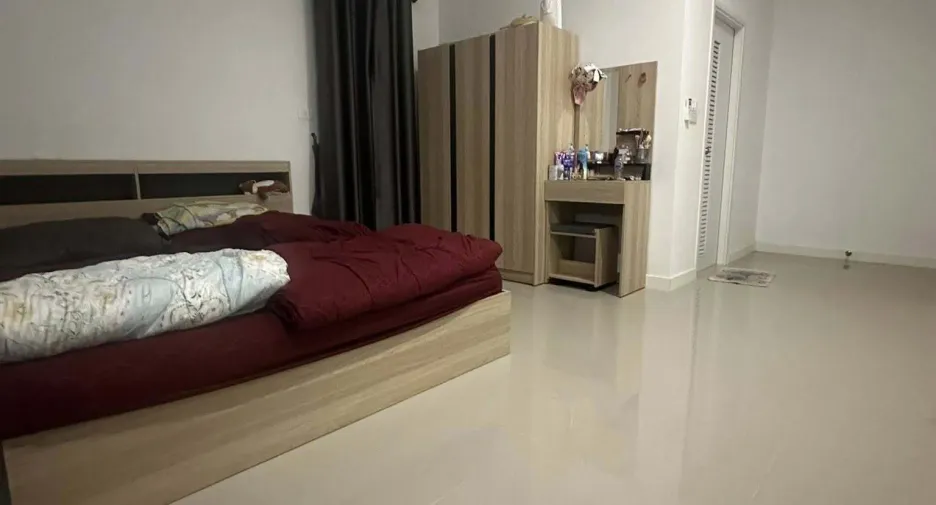 For rent 3 bedrooms house in Saraphi, Chiang Mai