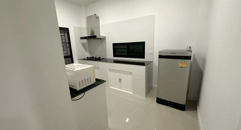 For rent 3 bedrooms house in Saraphi, Chiang Mai