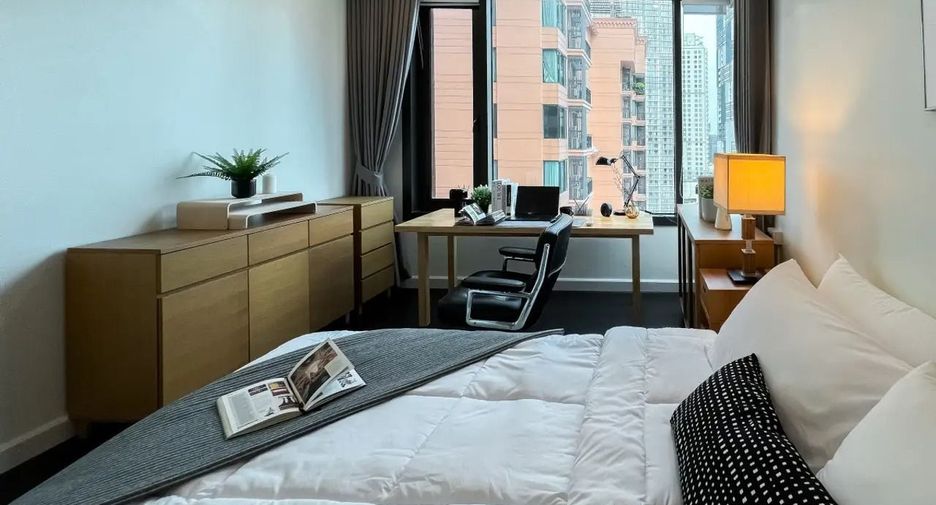 For rent 2 bedrooms condo in Khlong Toei, Bangkok