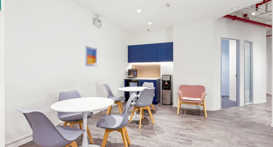 For rent office in Yan Nawa, Bangkok