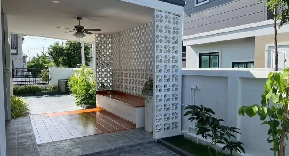 À louer 3 chambres maison à San Kamphaeng, Chiang Mai